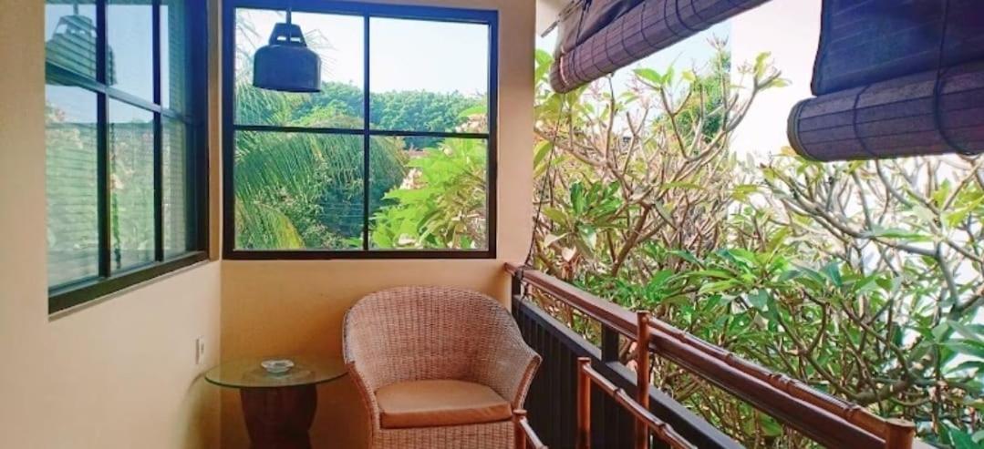 Griya Tunjung Sari Hotel Denpasa Buitenkant foto